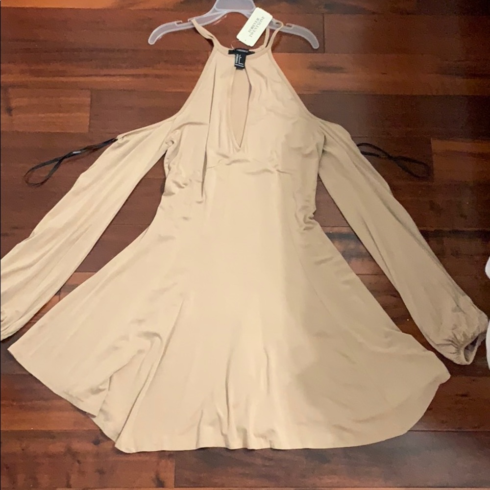 Loose open middle and shoulder Dress